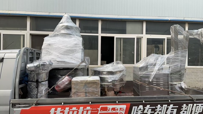 真空上料機(jī)、無塵投料站、旋振篩發(fā)貨